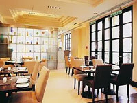 Holiday Inn Kensington 3* ( Hotel in London, England )
